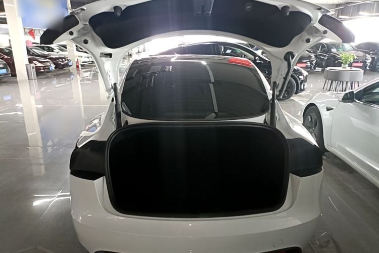 Used Tesla Model 3 2023 Rear-Wheel-Drive Version Trunk