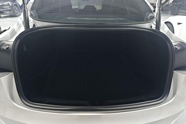 Used Tesla Model 3 2023 Rear-Wheel-Drive Version Trunk