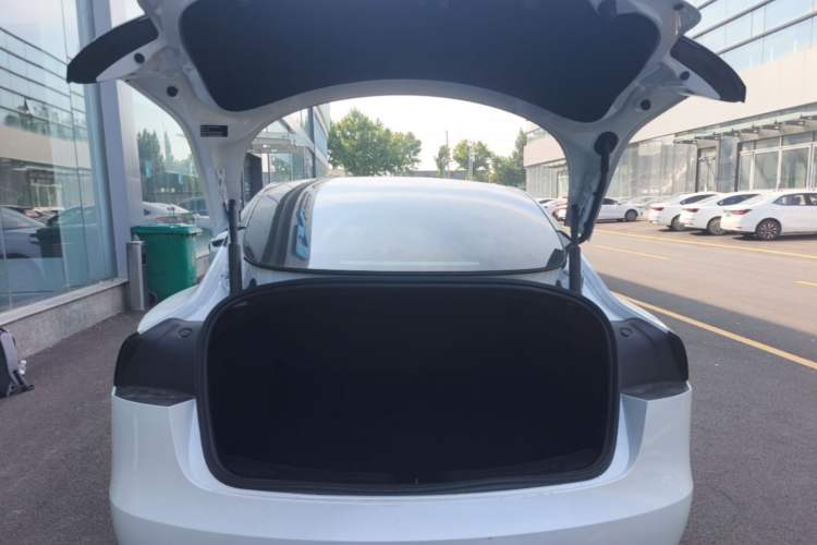 Used Tesla Model 3 2023 Rear-Wheel-Drive Version Trunk