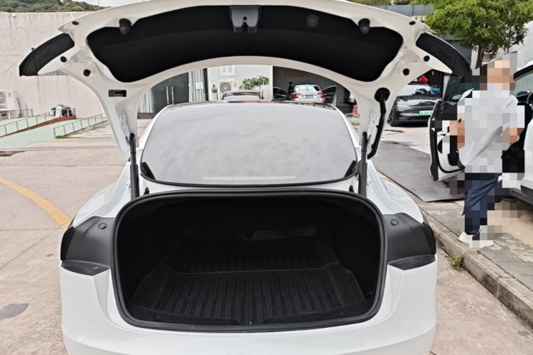 Used Tesla Model 3 2023 Rear-Wheel-Drive Version Trunk