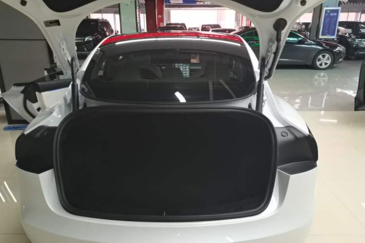 Used Tesla Model 3 2023 Long-Range All-Wheel-Drive Version Trunk