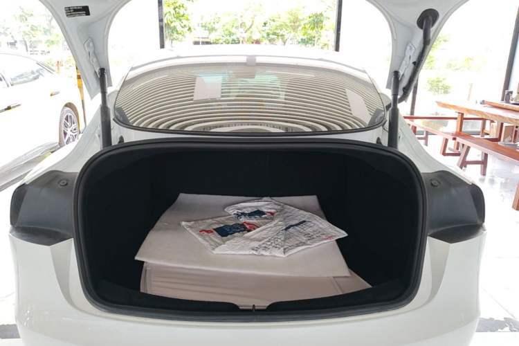Used Tesla Model 3 2023 Rear-Wheel-Drive Version Trunk