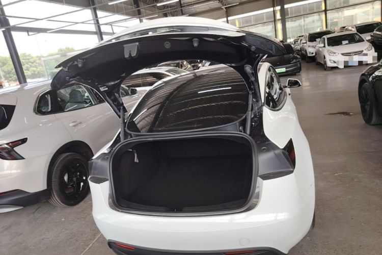 Used Tesla Model 3 2023 Rear-Wheel-Drive Version Trunk