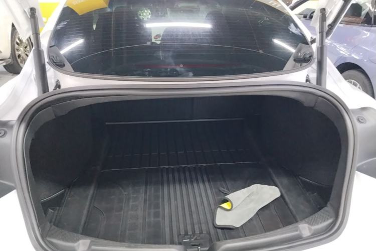 Used Tesla Model 3 2023 Long-Range All-Wheel-Drive Version Trunk