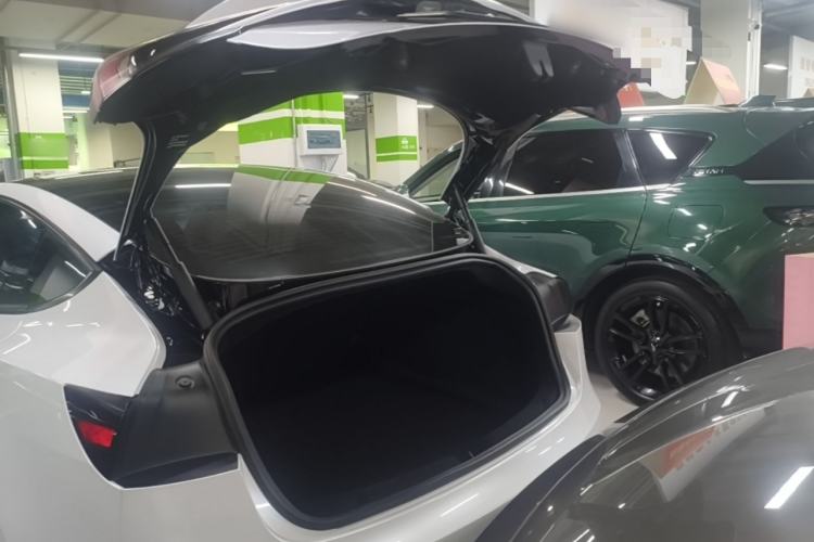 Used Tesla Model 3 2023 Rear-Wheel-Drive Version Trunk