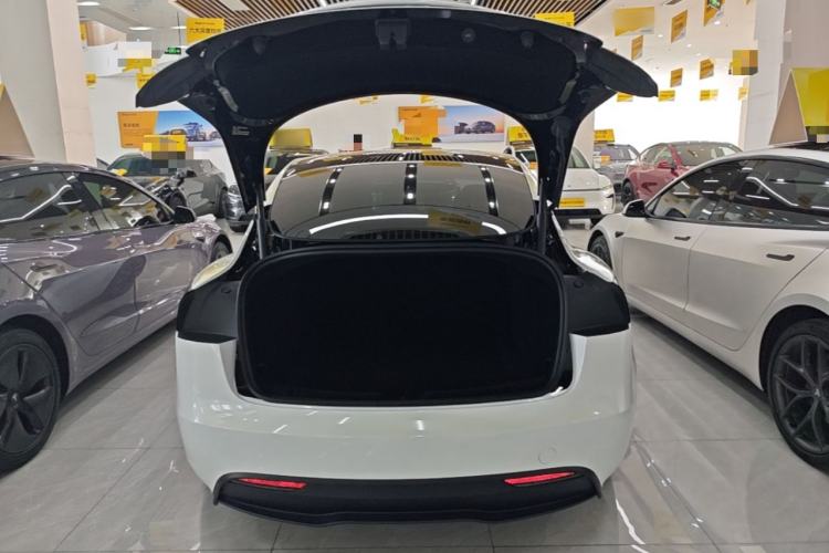 Used Tesla Model 3 2023 Long-Range All-Wheel-Drive Version Trunk