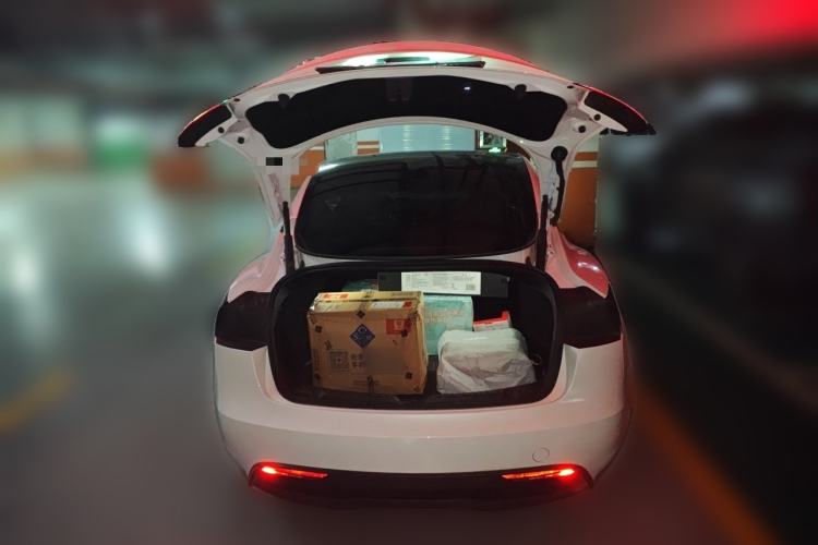 Used Tesla Model 3 2023 Rear-Wheel-Drive Version Trunk