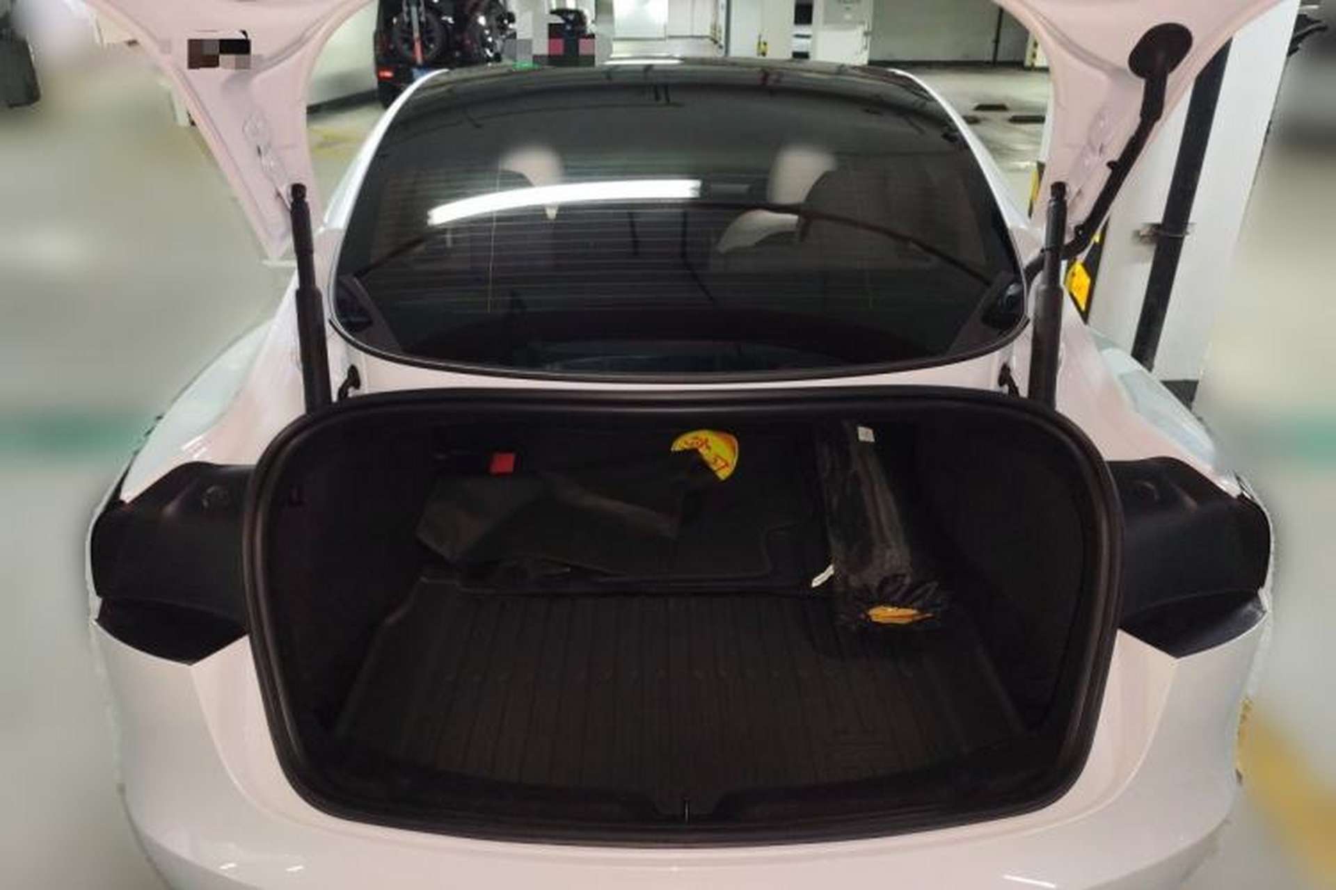 Used Tesla Model 3 2023 Long-Range All-Wheel-Drive Version Trunk