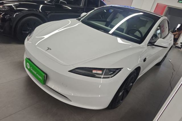 Ojetý Tesla Model 3 2023 Rear-Wheel-Drive Version