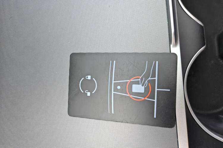 Used Tesla Model 3 2023 Long-Range All-Wheel-Drive Version Vehicle Key