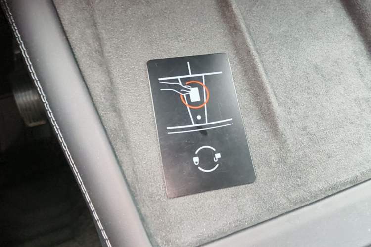 Used Tesla Model 3 2023 Rear-Wheel-Drive Version Vehicle Key