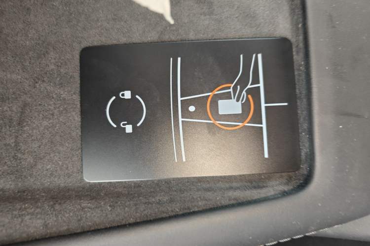 Used Tesla Model 3 2023 Rear-Wheel-Drive Version Vehicle Key