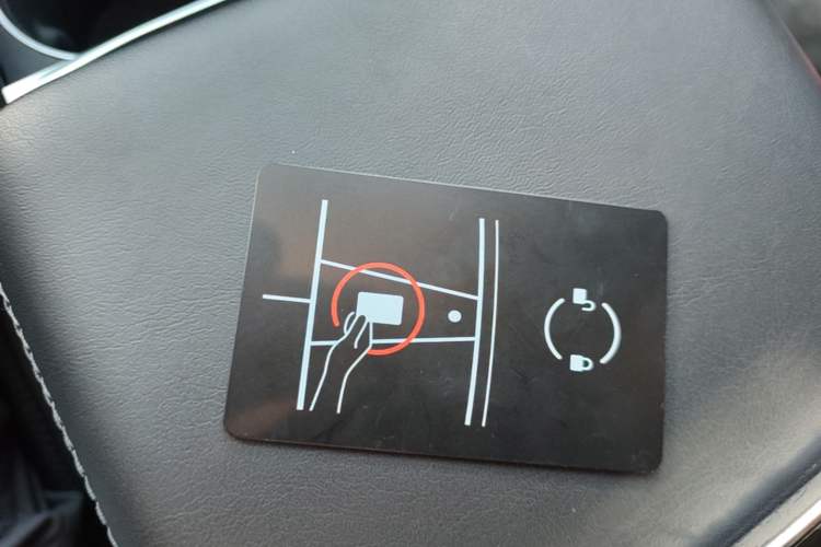 Used Tesla Model 3 2023 Rear-Wheel-Drive Version Vehicle Key