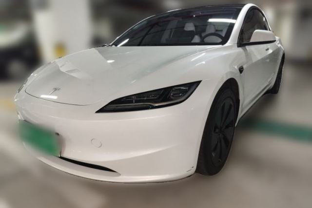 Used Tesla Model 3 2023 Long-Range All-Wheel-Drive Version