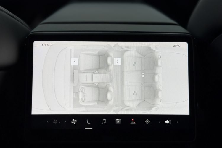 Used Tesla Model 3 2023 Long-Range All-Wheel-Drive Version Interior 6