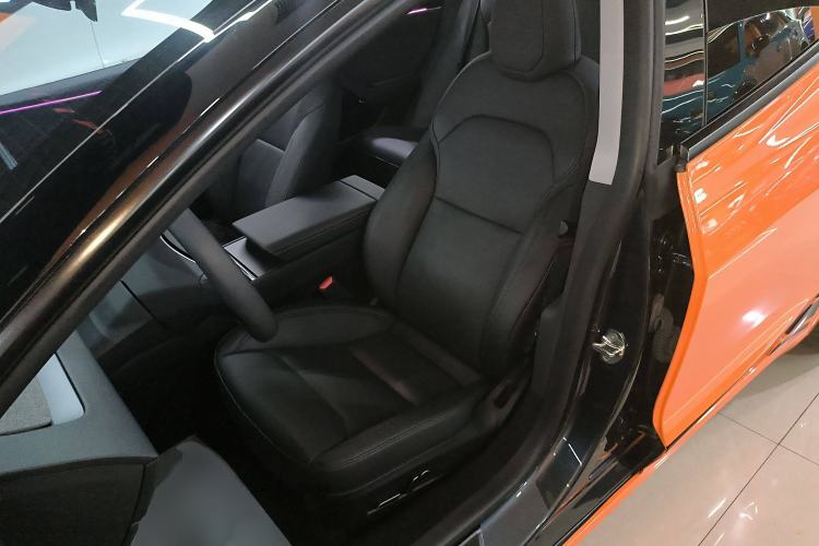 Used Tesla Model 3 2023 Long-Range All-Wheel-Drive Version Left Front Seat