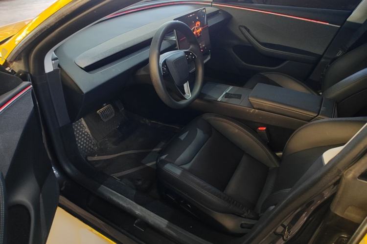 Used Tesla Model 3 2023 Rear-Wheel-Drive Version Left Front Seat