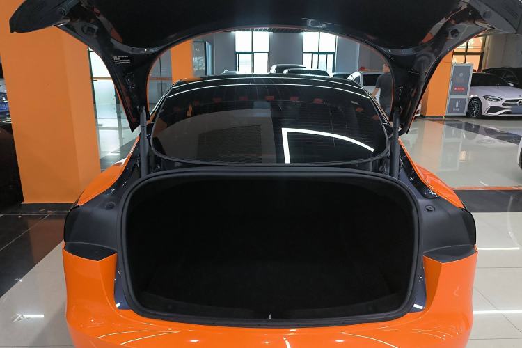 Used Tesla Model 3 2023 Long-Range All-Wheel-Drive Version Trunk