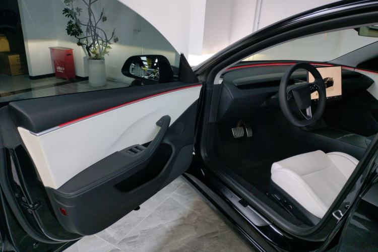 Used Tesla Model 3 2024 High-Performance All-Wheel-Drive Version Driver Seat