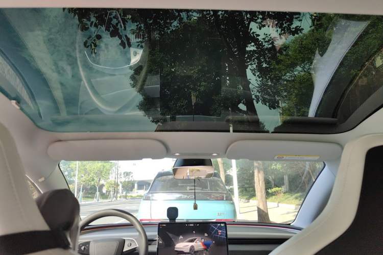 Used Tesla Model 3 2024 High-Performance All-Wheel-Drive Version Headliner