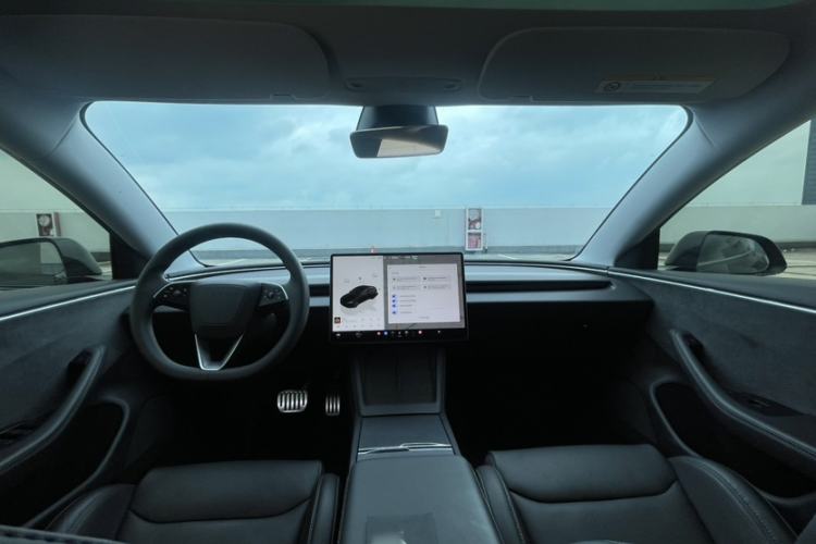 Used Tesla Model 3 2024 High-Performance All-Wheel-Drive Version Interior 1