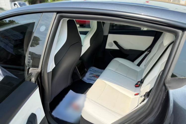 Used Tesla Model 3 2024 High-Performance All-Wheel-Drive Version Interior 3
