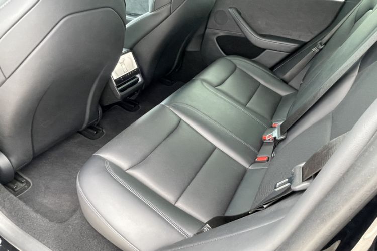 Used Tesla Model 3 2024 High-Performance All-Wheel-Drive Version Interior 4