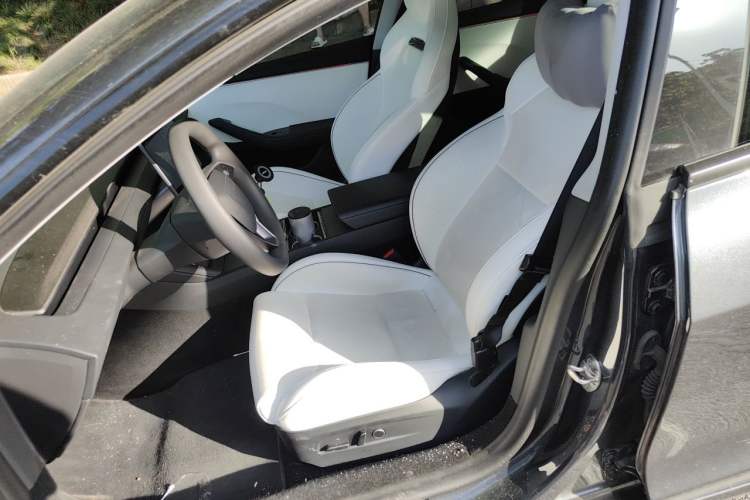 Used Tesla Model 3 2024 High-Performance All-Wheel-Drive Version Left Front Seat