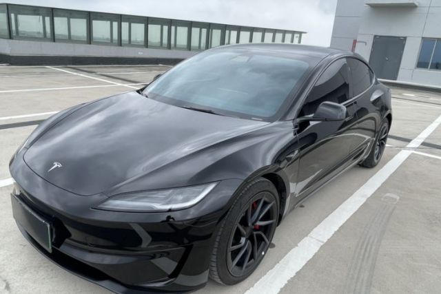 Used Tesla Model 3 2024 High-Performance All-Wheel-Drive Version