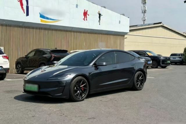 Used Tesla Model 3 2024 High-Performance All-Wheel-Drive Version