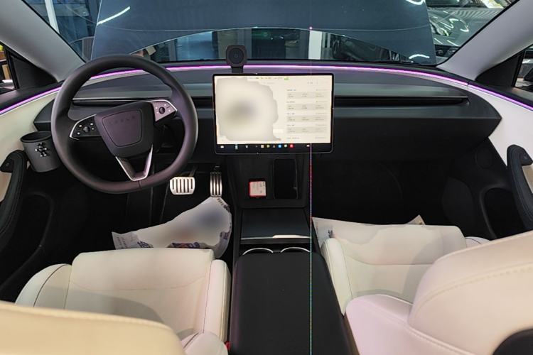 Used Tesla Model 3 2024 High-Performance All-Wheel-Drive Version Center Console