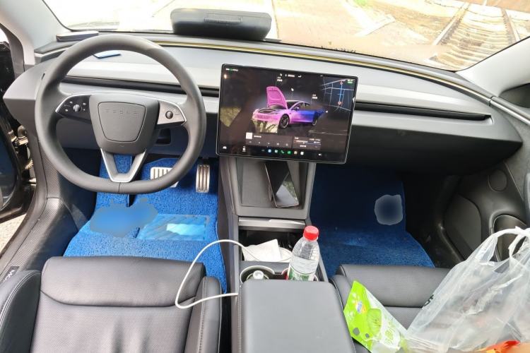Used Tesla Model 3 2024 High-Performance All-Wheel-Drive Version Center Console