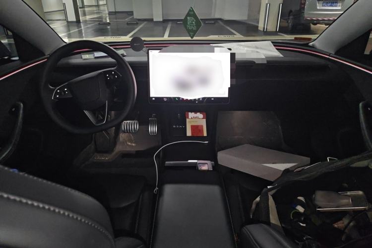 Used Tesla Model 3 2024 High-Performance All-Wheel-Drive Version Center Console