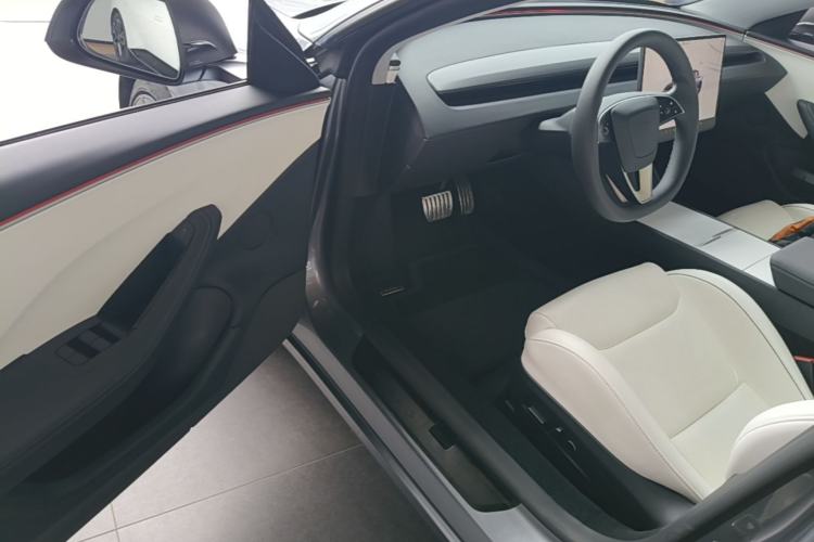 Used Tesla Model 3 2024 High-Performance All-Wheel-Drive Version Driver Seat