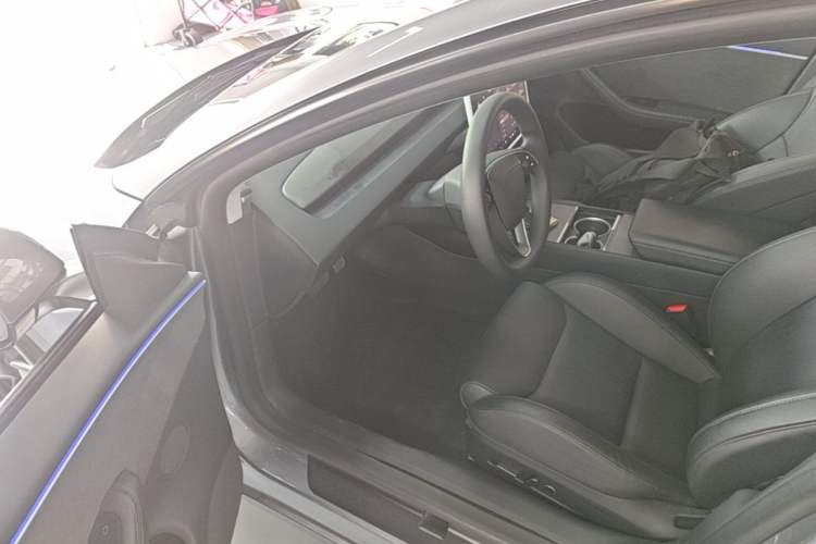Used Tesla Model 3 2024 High-Performance All-Wheel-Drive Version Driver Seat