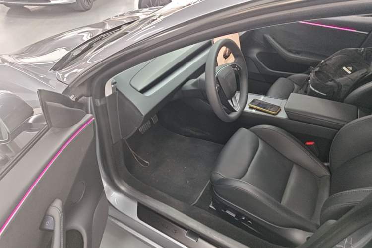 Used Tesla Model 3 2024 High-Performance All-Wheel-Drive Version Driver Seat