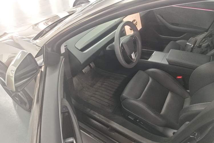 Used Tesla Model 3 2024 High-Performance All-Wheel-Drive Version Driver Seat