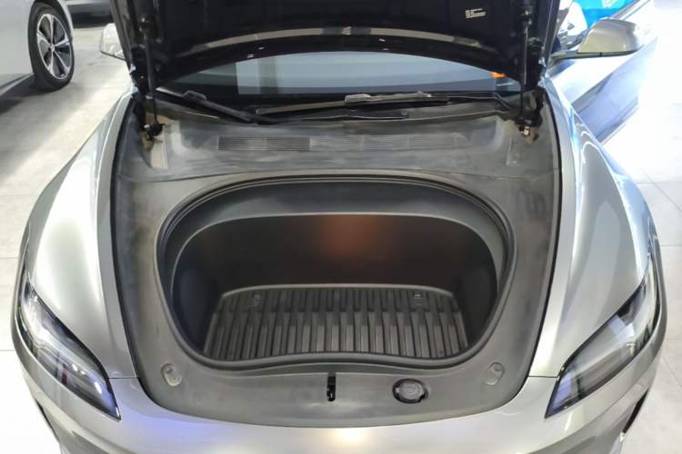 Used Tesla Model 3 2024 High-Performance All-Wheel-Drive Version Engine Bay