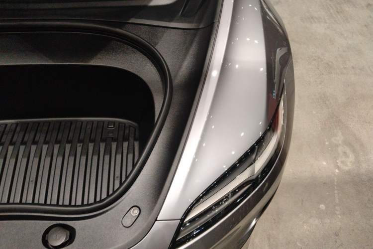 Used Tesla Model 3 2024 High-Performance All-Wheel-Drive Version Engine Bay Left