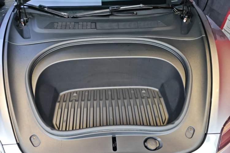 Used Tesla Model 3 2024 High-Performance All-Wheel-Drive Version Engine Bay