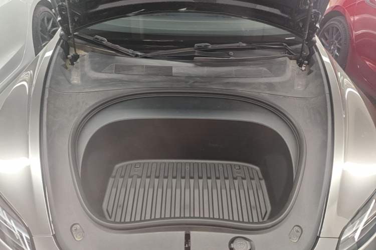 Used Tesla Model 3 2024 High-Performance All-Wheel-Drive Version Engine Bay
