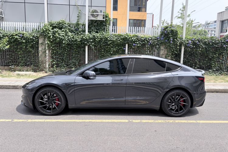 Used Tesla Model 3 2024 High-Performance All-Wheel-Drive Version Exterior 1