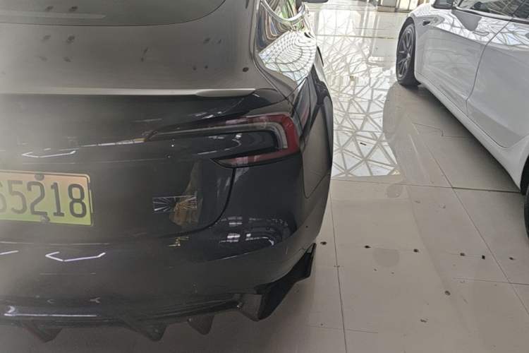 Used Tesla Model 3 2024 High-Performance All-Wheel-Drive Version Exterior 3