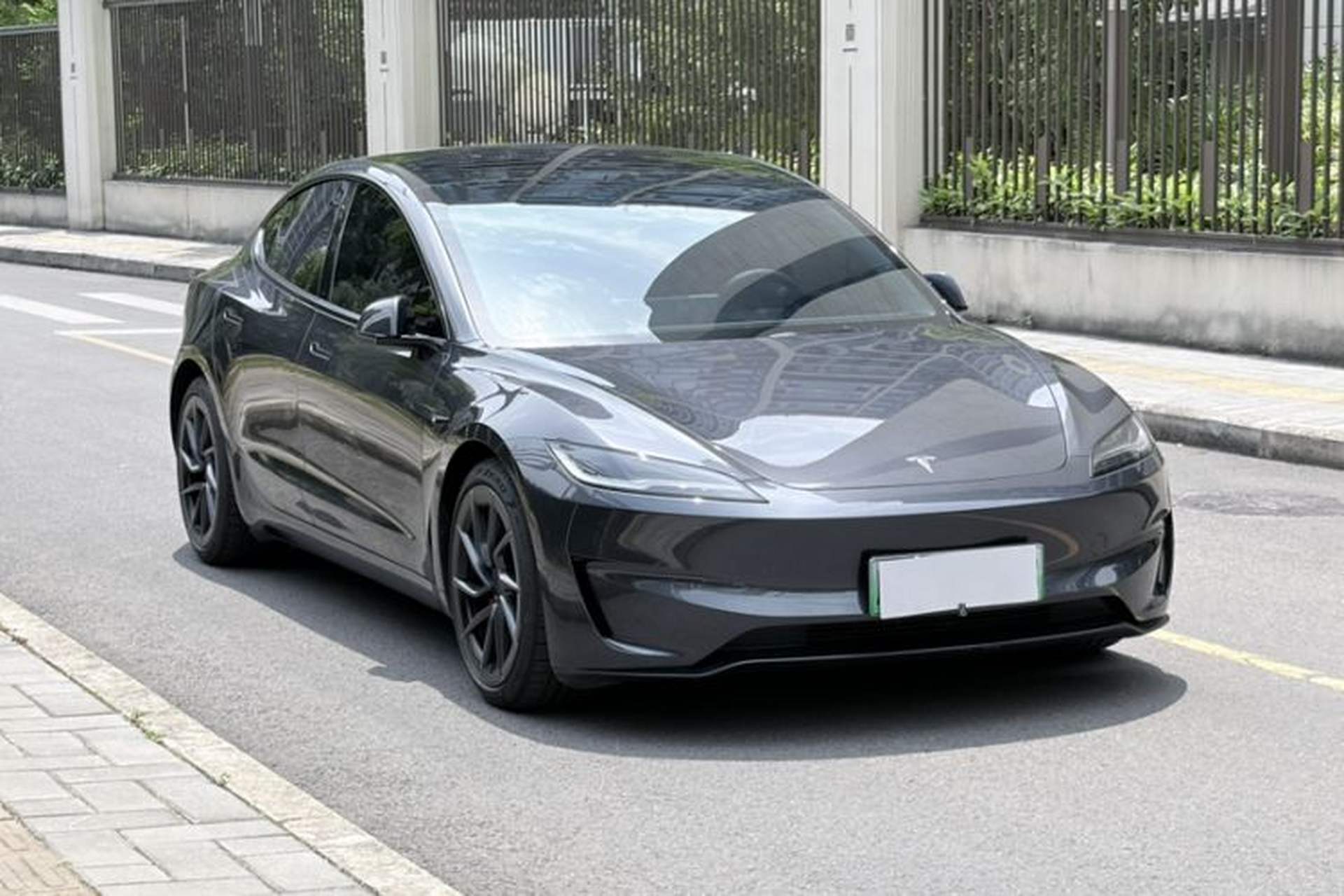 Used Tesla Model 3 2024 High-Performance All-Wheel-Drive Version Exterior 4