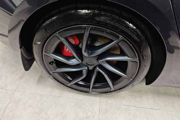 Used Tesla Model 3 2024 High-Performance All-Wheel-Drive Version Exterior 5