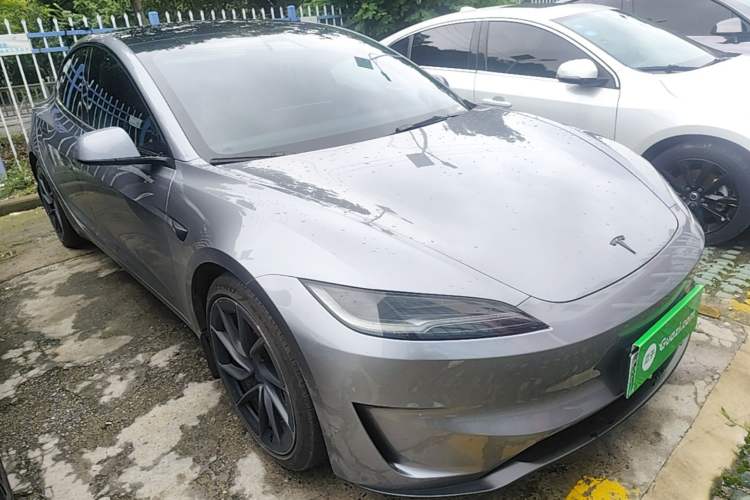 Used Tesla Model 3 2024 High-Performance All-Wheel-Drive Version Front Right 45 Deg