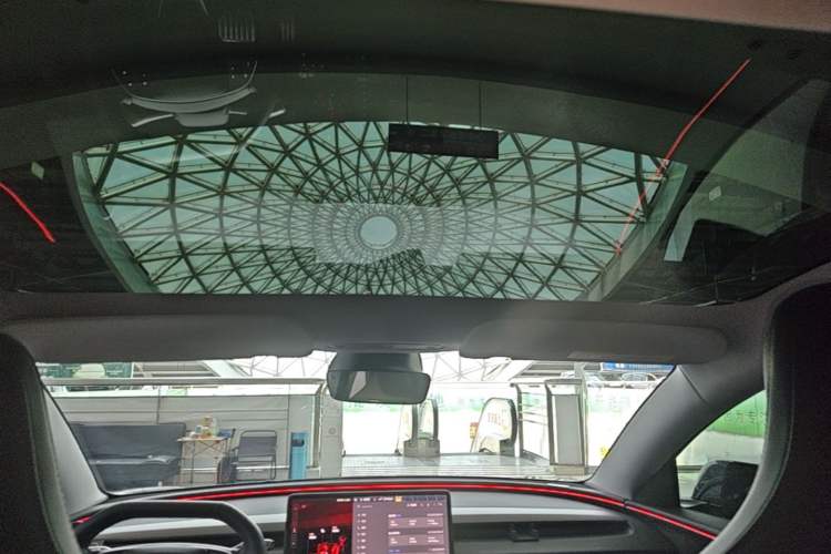 Used Tesla Model 3 2024 High-Performance All-Wheel-Drive Version Headliner
