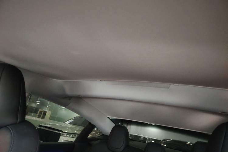 Used Tesla Model 3 2024 High-Performance All-Wheel-Drive Version Headliner