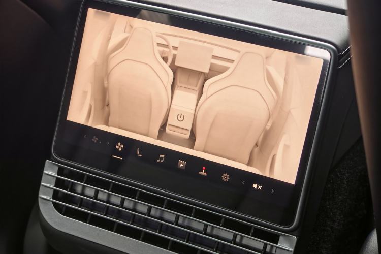 Used Tesla Model 3 2024 High-Performance All-Wheel-Drive Version Interior 3