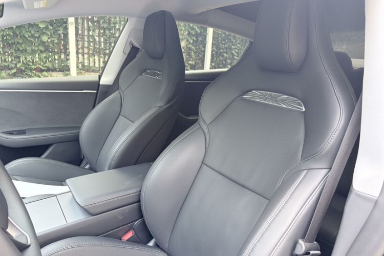 Used Tesla Model 3 2024 High-Performance All-Wheel-Drive Version Interior 8